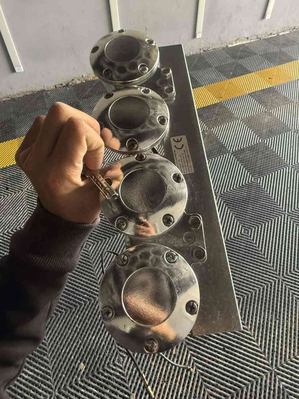 هورن تاروسه 4بواقه قيم واخذه ماردك 
عنواني الديوانية مركز 
***********
