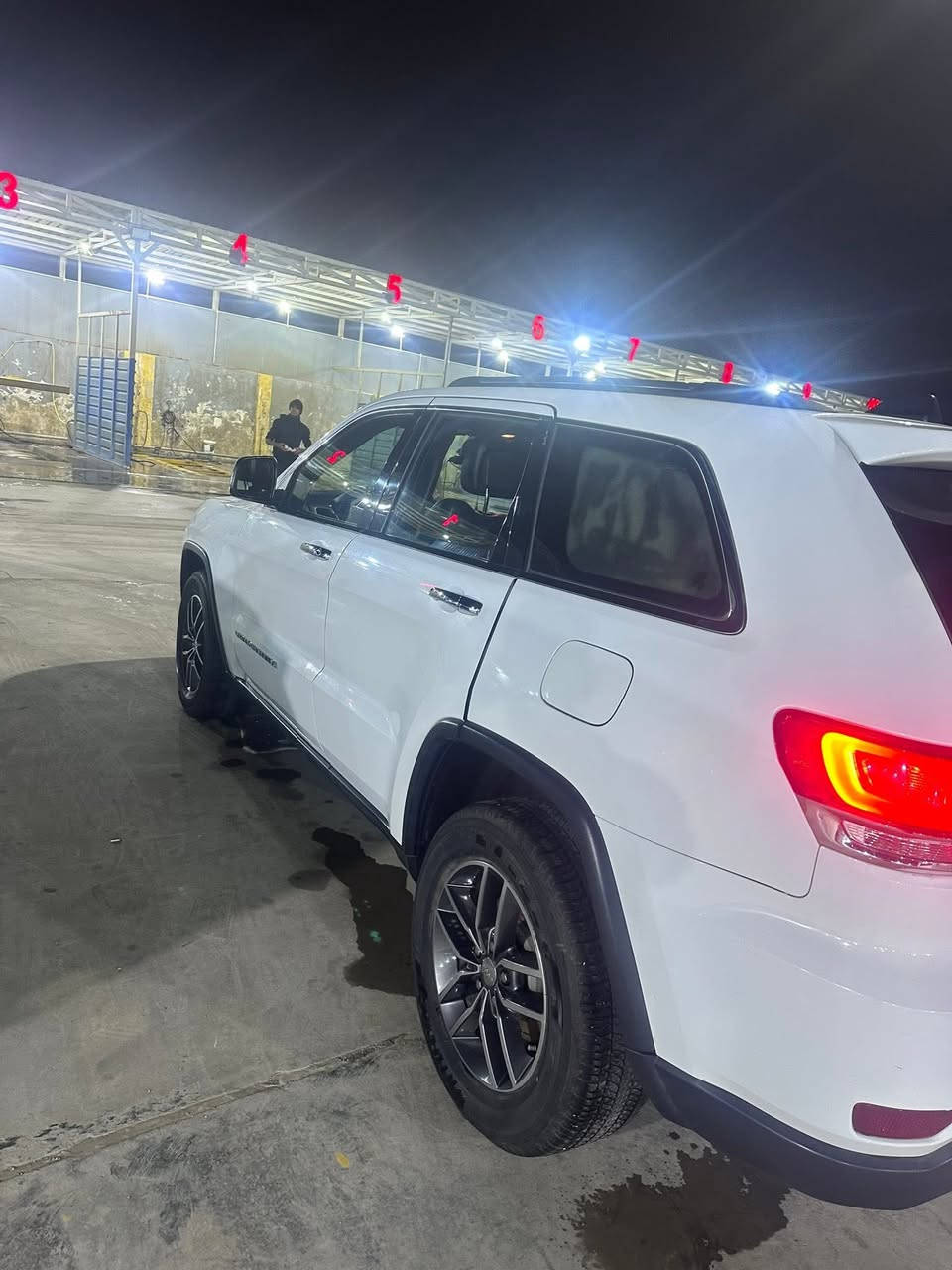 جيب ليمتد امريكي 2017
حادثها جاملغ وبنيد وبيها بارد باب السائق 

رقم بغداد ماشيه١٠٣ الف ميل  

كشنات جلد 

حساسات 

شاشه كبيره 

فور ويل 

جنطه كهرباء 

السعر ٢٠٥ وبيها مجال

تواصل ع الخاص


**إذا كنت صاحب هذا الإعلان وتريد حذفه لأي سبب، رجاءا أرسل رسالة إلى الدعم الفني**