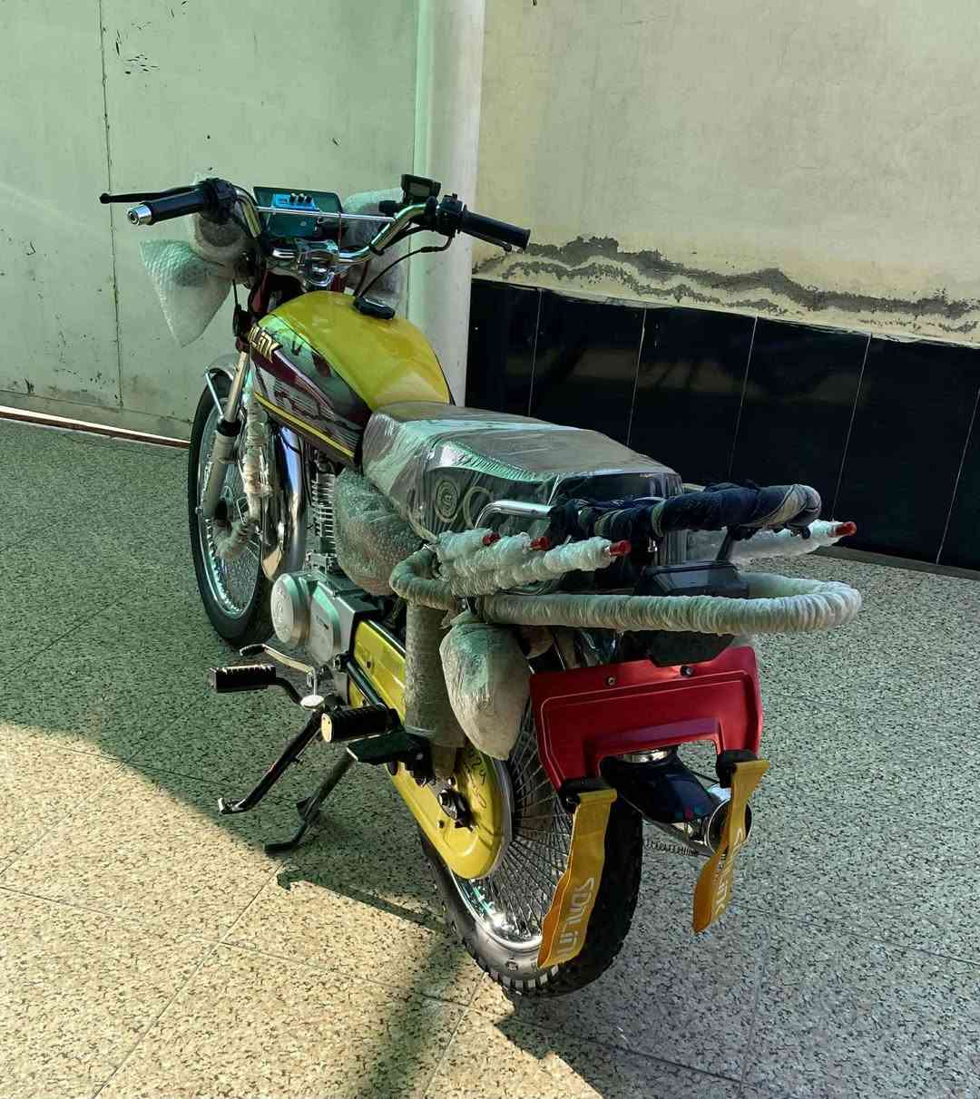 سلام عليكم تايكر للبيع موديل 24 كفاله عامة السعر 700وبيه مجال بصيط حك جية مكان تقاطع اقدس رقم ***********
