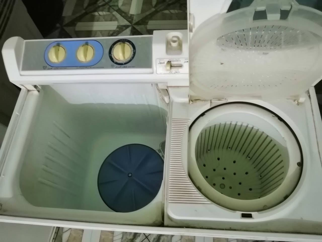 سلام عليكم غساله لبيع هيتاشي الياباني اصلي شغاله ماعده نشاف رادله كندريسر عنواني  ديوانيه مركز رقم *********** سعر 100
