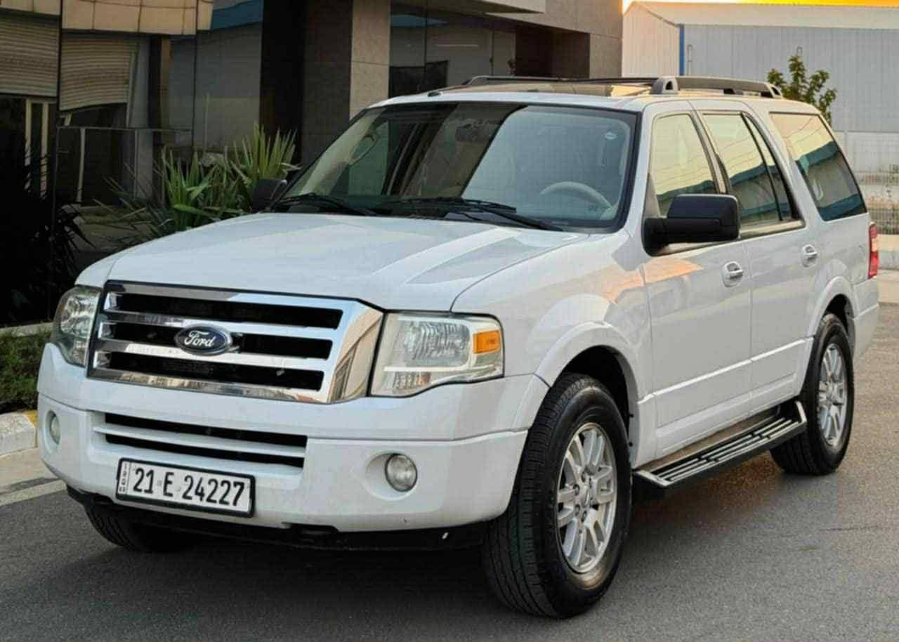 فورد اكسبدشن موديل 2013 خليجي شركة نيفه بدون صبغ بس بارد شويه بل باب مال سائق بدو حادث موصفات.    XLT اسلايت تك اكسل يعني تو ويل رقم سنويه هزه جديد بسمي حداديه امامي خلفي جديد كير محرك اب شرت V8 سرندر  مكان السياره سليمانيه سعر 155 بي مجال قليل *********** السليمانية, العراق
