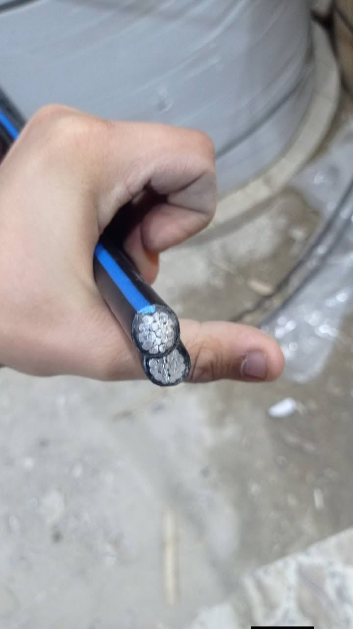 🔥 وصلت كيبلات جديدة وبأفضل جودة 🔌🔥
يوجد لدينا كل أنواع الكيبلات اللي تحتاجها 👇
✔️ كيبلات نحاس منشأ سعودي وظفيرة المنيوم منشأ تركي
✔️ قياسات مختلفة لكل الأحمال
✔️ يتحمل حرارة وضغط عالي
💸 أسعارنا منافسة وتناسب الجميع
كيبلات النحاس من 2*10 الى 4*95 سعودي المنشأ ويوجد ايضا كيبلات فلكس شعري
الظفيرة الالمنيوم من 2*16 الى 4*70 
ويوجد سنكل تك واحد المنيوم
خصومات خاصة للمقاولين واصحاب الكميات
📍 العنوان: (النجف الاشرف شارع المدينة عامود رقم 15) محلات فخر الدين
📞 للاستفسار: (***********)
🚨 لا تضيع الفرصة — الكمية محدودة!
