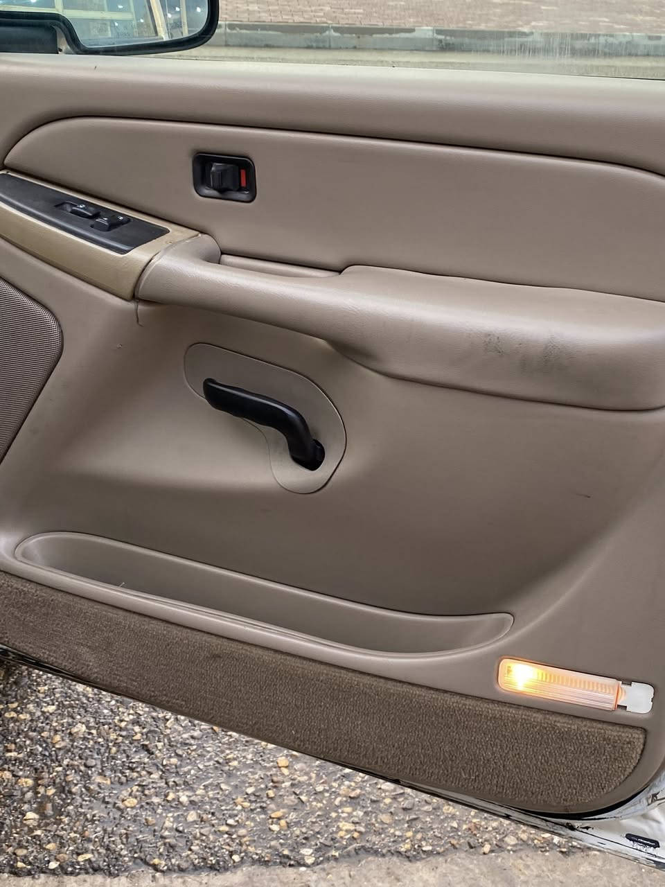 تاهو بتره مزاد وزاره الداخليه كير مكينه كفاله مكينه 5300 كير 700اللون اسود مصبوغه حلين ابيضّ ماشيه 210 سياره جاهزه السعر 85$ بيها مجال العنوان كوت ***********/***********
