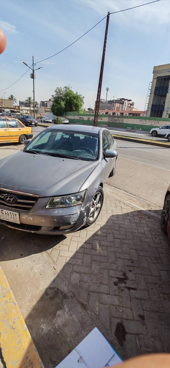 السلام عليكم بيع سريع ومستعجل 
سوناتا ٢٠٠٨ مكينة ٦ سلندر رقم بغداد باسمي 
السيارة جاهزة بيها نواقص بسيطة 
كير محرك تبريد شغال 
السعر ٧٣  بيها مجال
مكاني بغداد العامرية 
***********
الشراي يتصل ويدلل
