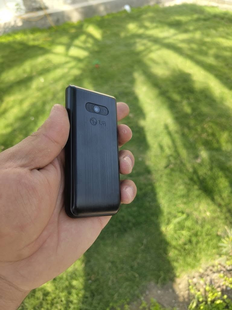 موبايل LG اربع سيمكارت الاصلي مخزن غير مستخدم 
جهاز نظافه ممتازه الشراي يتصل 
***********
***********
يوجد توصيل لجميع لمحافظات العراق
