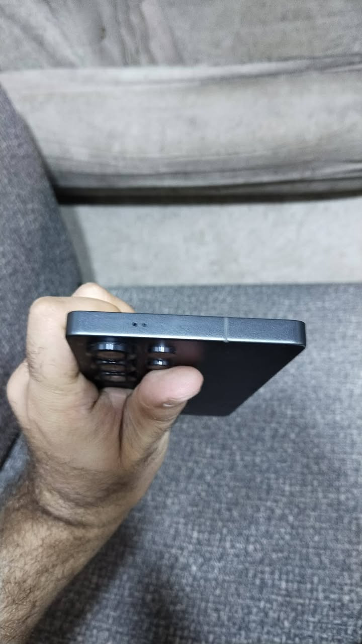 للبيع S25 Ultra المواصفات: ذاكرة داخلية: 256 جيجابايت ذاكرة عشوائية (رام): 12 جيجابايت الحالة: استخدام نظيف جداً كامل الملحقات الموقع: النجف (لا يوجد توصيل) السعر: مناسب للتواصل: خاص


**إذا كنت صاحب هذا الإعلان وتريد حذفه لأي سبب، رجاءا أرسل رسالة إلى الدعم الفني**