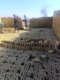 يوجد لدينا فرشي درجه اولى شرط الفحص واصل جميع المحافظات بانسب الأسعار ...