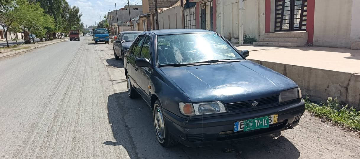 نيسان صني1993 صباغ احزام محرك كير شرط  السياره بيه تبريد وجهزه حتى الهزى مكماله بس تحوله بسمك والسياره سنويه ابيض السهر 28$ 
***********
