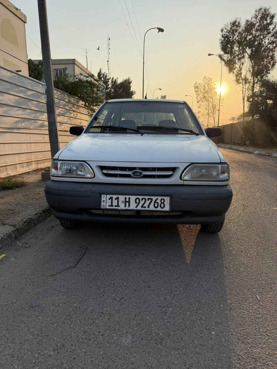 السلام عليكم من رخصه مدير الكروب المحترم سياره سايبه موديل ٢٠٢٠ ماشيه ٨٣ الف السياره جديده بيه جراد بالبنيد والصندوك بيه طخه بالجاملخ بصف السايق وطخه بسيطه بالبكلايت الخلف السايق السعر المطلوب ٥٧ ورقه وبيه مجال حق الجيه العنوان بغداد الشعب رقم الموبايل *********** السياره بااسمي الرقم الجديد الانكليزي تحياتي للجميع
