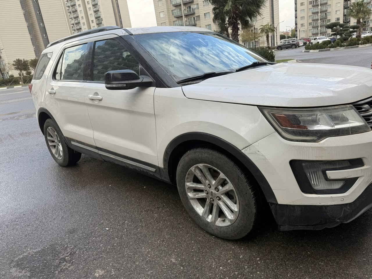 فورد اكسبلور ٢٠١٧
فول مو اصفات عدا سلايد تك اكسل XLT 

6 سلندر 3500 
محرك مامفتوح 
صدر جديد 
سنويه جديده 
هزه جديده 
تخم تاير جديد 
رقم أربيل 
بصمه 
كشن جلد 
شاشه كبيره
داخل بيجي  
تحكم ستيرن جهتين
شفتات سرعه 
٧راكب 
كشنات هيتر
ستيرن هيتر
٣قطع تبريد 
شاشة اعطال
مري كهربائيه
رادار مري  
حساسات إماميه وخلفيه
صندوق شفط كهربائي 
ويل كب حجم ١٨ 
ماشيه 104ألف
مكان السياره سليمانيه 
استفسار رقم 
***********

***********
