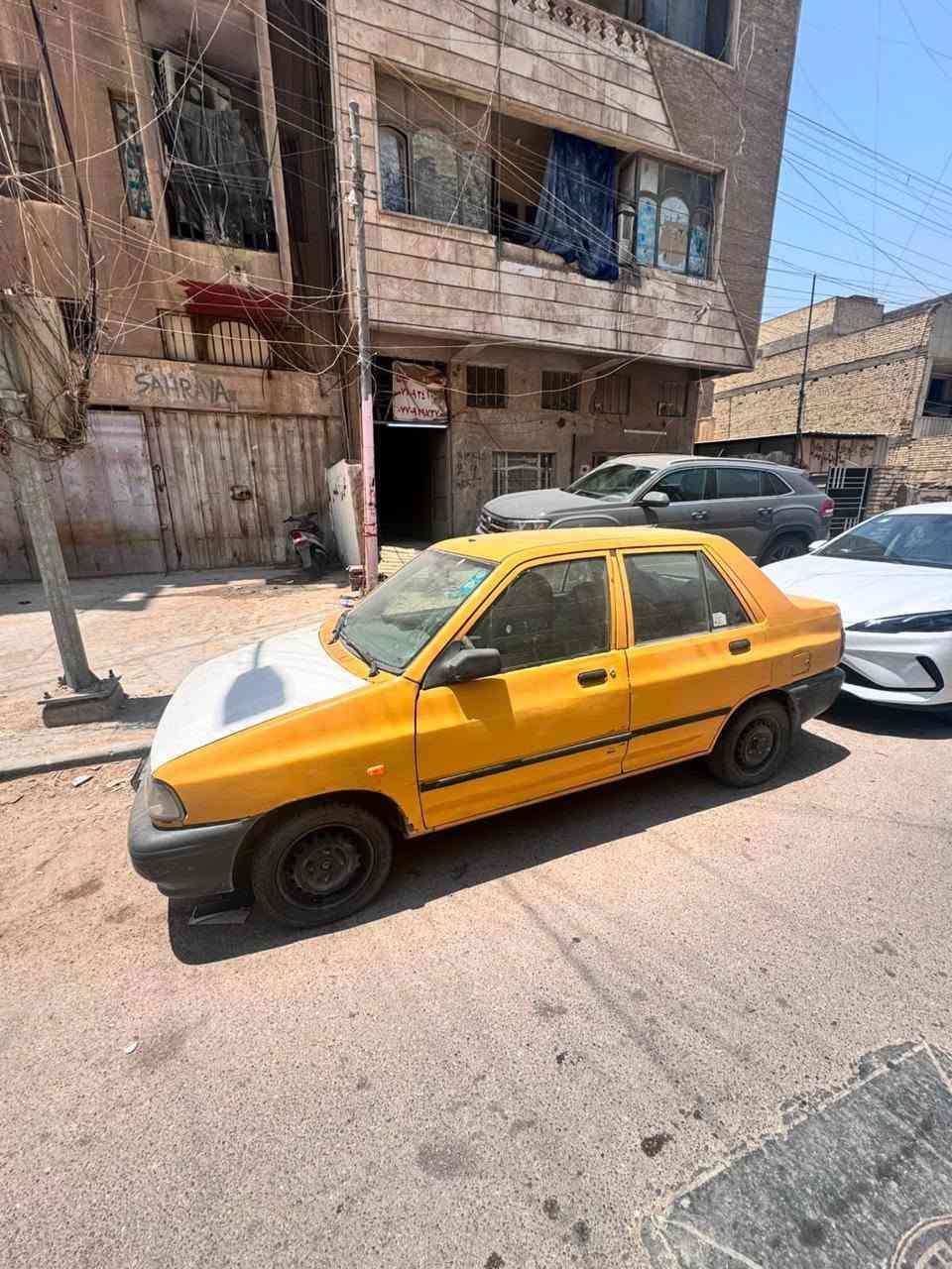 السلام عليكم سايبا مؤديل 16 للبيع عليها غرامات وهيئه ابيع بدون تحويل الكير والمحرك مكفولات بس صدرها تعبان . السعر 11 ورقه وبيها مجال هذا رقم صاحب السيارة مكلف بالنشر .. ***********
