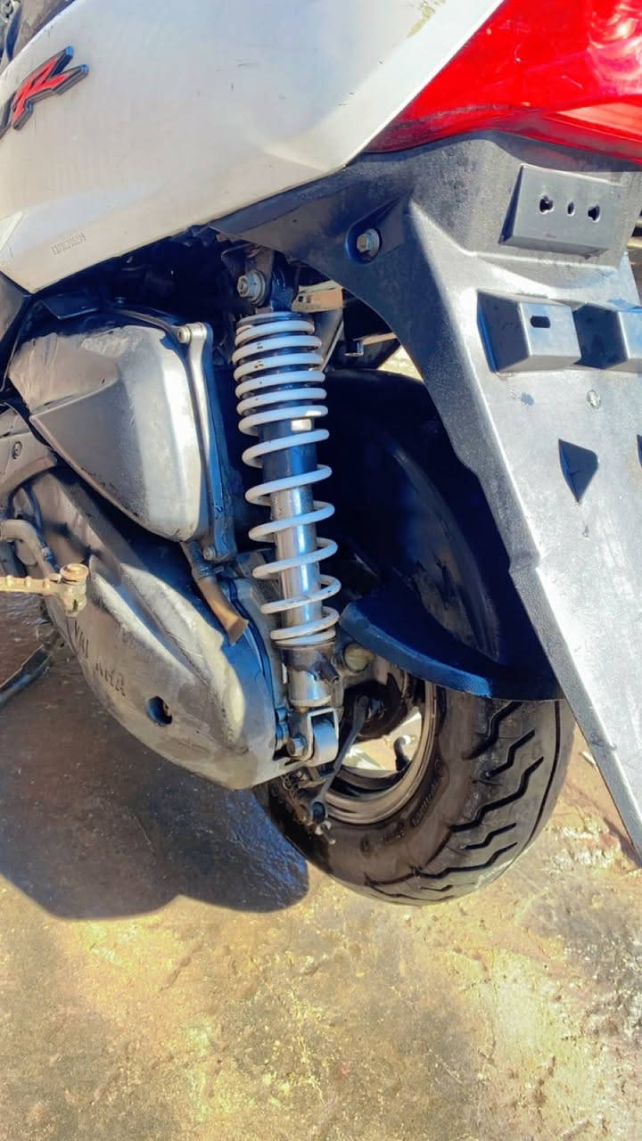 سلام عليكم دراجه للبيع ثعلب الدراجه نقصه باتري دراجه حلوه ونضيفه مختمه السعر ٣٥٠ المكان الحريه الاتصال ***********
