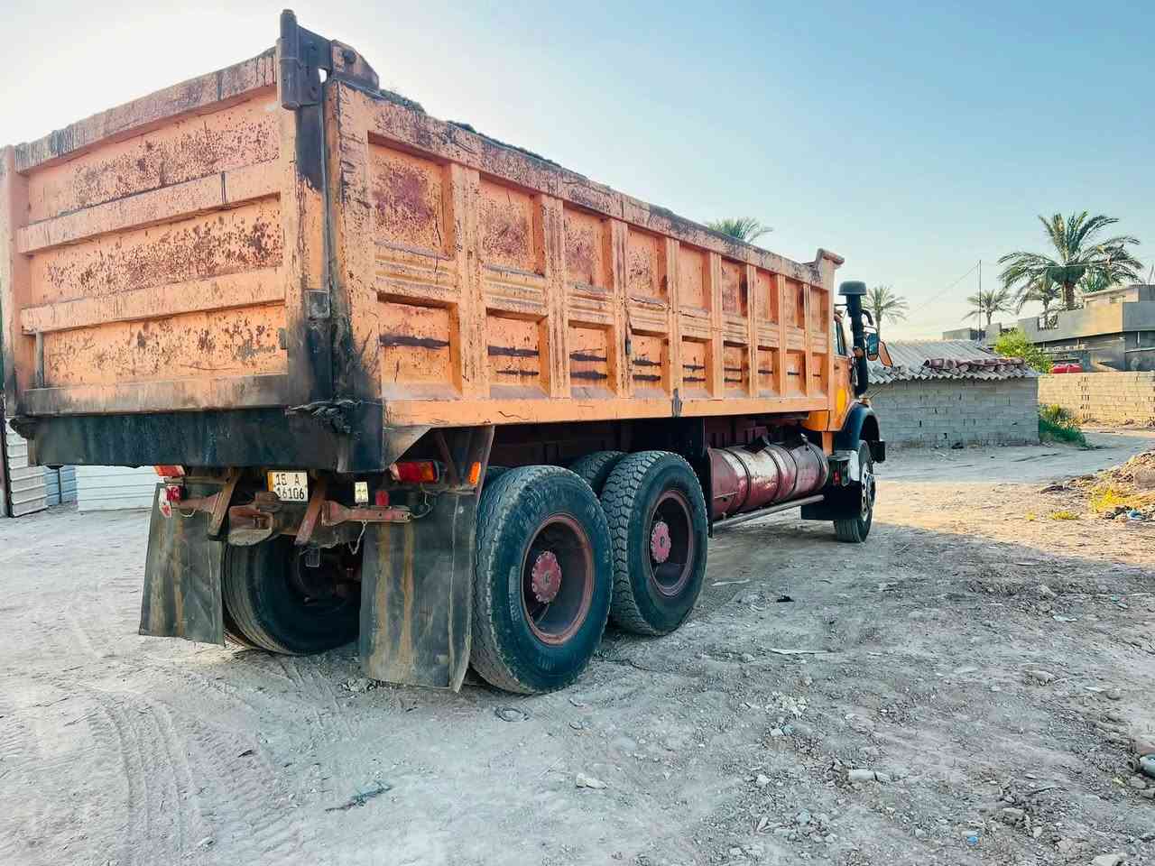 سلام عليكم عندي قجمة موديل 82 مجموعة نص جي اف شاصي ومكينة وكير مكفولات سعر 40وبيه مجال ***********
