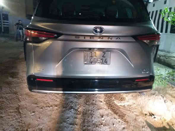 السلام عليكم للبيع او للمراوس تيوتا سينا 2023 لميتد وارد أمريكي لون الداخل رصاصي بصمة فتحة سقف بيبان كهرباء حساسات امامي خلفي وجانبي وباقي الموصفات معروفة السعر 260$$$ وبه مجال بسيط للأستفسار ***********، ***********
