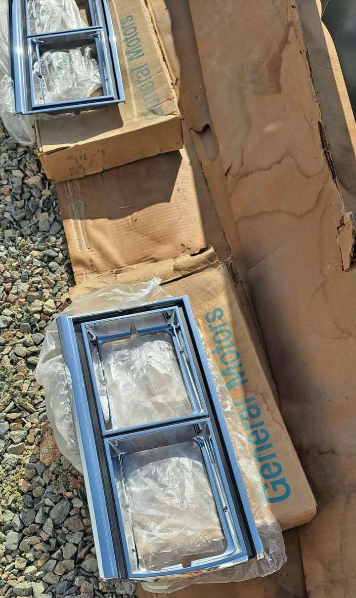 عطرات كابرس،
تسعاوي
1979
اصلي GM
***********
***********
