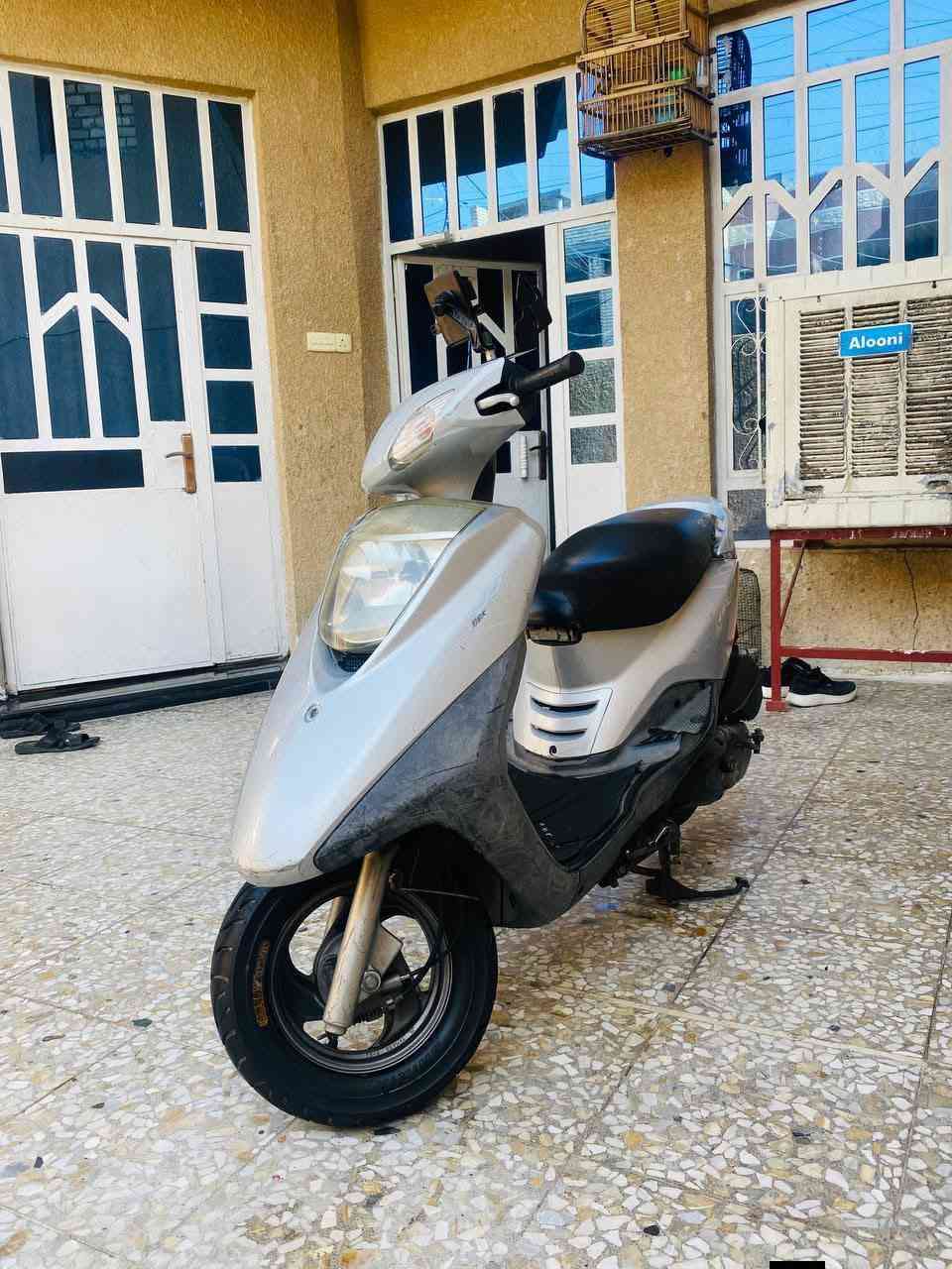 سلام عليكم بريز دراجة نضيفه حيل نضيفه بعدهه جديده مصارلي هواي مــטּ نزلتهه ربمة مكينه مكفوله دراجة اكفلهه الك مــטּ فوك ليجوة برغي مناقصهه كلشي شغال بيهه كفاله عامه 700 مكاني بغداد البياع 
للستفسار ***********
