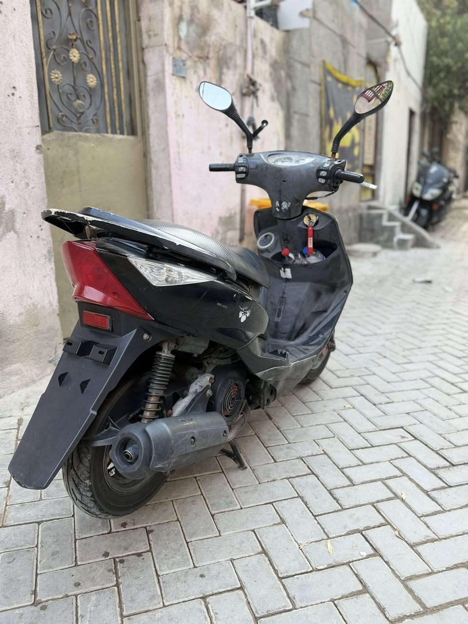 السلام عليكم دراجه ثعلب البيع شلعه ومعدل نقص بس قمجي صندوك مكطوع باقي كفاله سعر ٦٠٠ وبيهة مجال الطيبين مكان مدينه الصدر كياره قطاع ٦٨ رقم هاتف ***********
