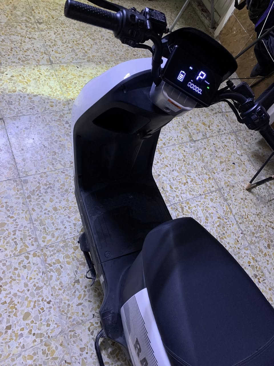 دراجه ريان شحن كلش نضيفه بصمه عدد2 تشغيل عن بعد تمشي 65كيلو دراجه صارله شهرين يمي كلش نضيف سعر 750الف وبيه مجال لاتصال بالرقم *********** عنوان مدينة الغزالية
