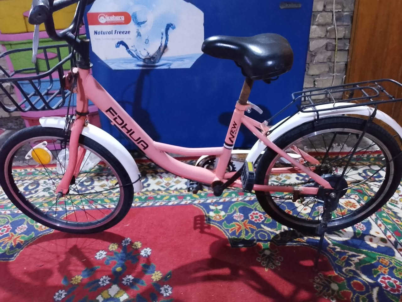 السلام عليكم بايسكل للبيع البكان بغداد الباويه سعر 50 
***********
