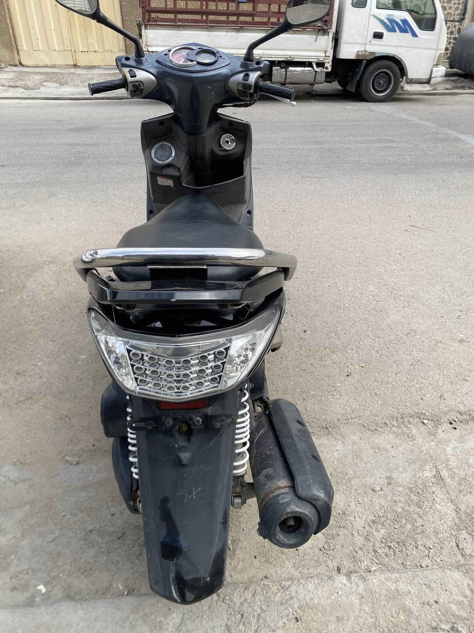 سلام عليكم دراجة سكنس فحل للبيع الدراجةخطين الدراجة نضيفة بمعنى الكلمة العنوان بغداد الجديده قرب جبار ابو شربت  للاستفسار *********** السعر 850 وبيهة مجال
