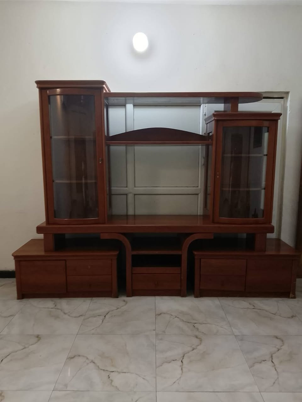 قطعه تخبل دا نبيعها لان راح ننتقل مكان ازغر كلش جديده ونضايفه مكانها قرب مدينه العاب السيديه سعرها ٣٢٥ وبيها مجال


**إذا كنت صاحب هذا الإعلان وتريد حذفه لأي سبب، رجاءا أرسل رسالة إلى الدعم الفني**