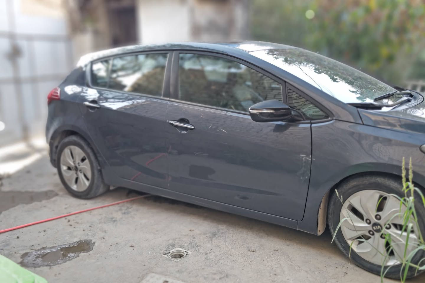 فورتي هاج باك كير عادي فول مواصفات مكينه 1800
السياره نضيفه  سعره 78 وبي مجال  
***********
