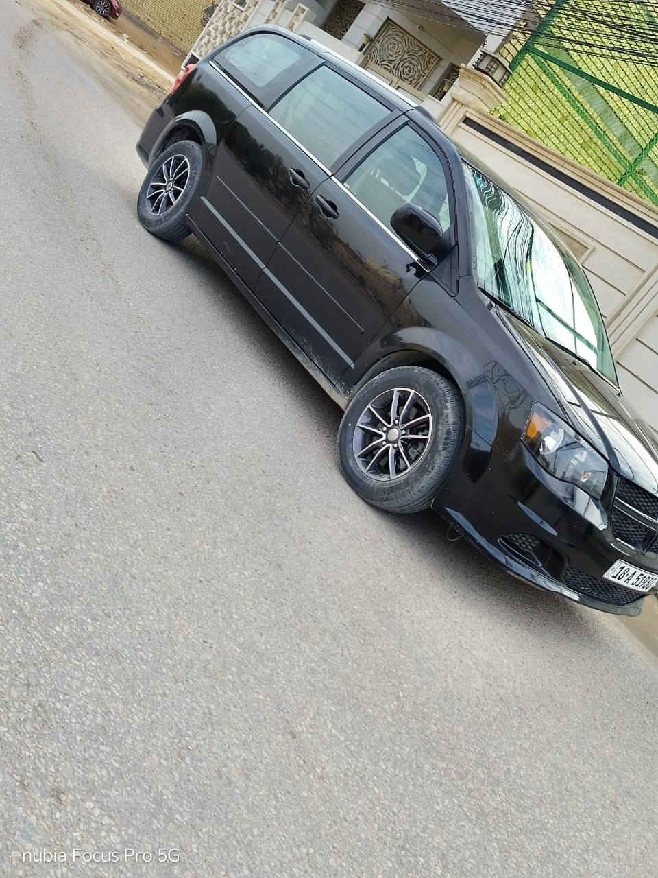 السلام عليكم دوج كرفان موديل 17وارد امريكي مكينه وكير 3600 مواصفات شاشه كشن كهرباي كشنات جلد سبعه7 راكب تبريد 3قطع أبواب كهربائيه جنطه كهربائيه حداديه خلفي وامامي تخم تاير السعر 138 العنوان كربلاء ***********
