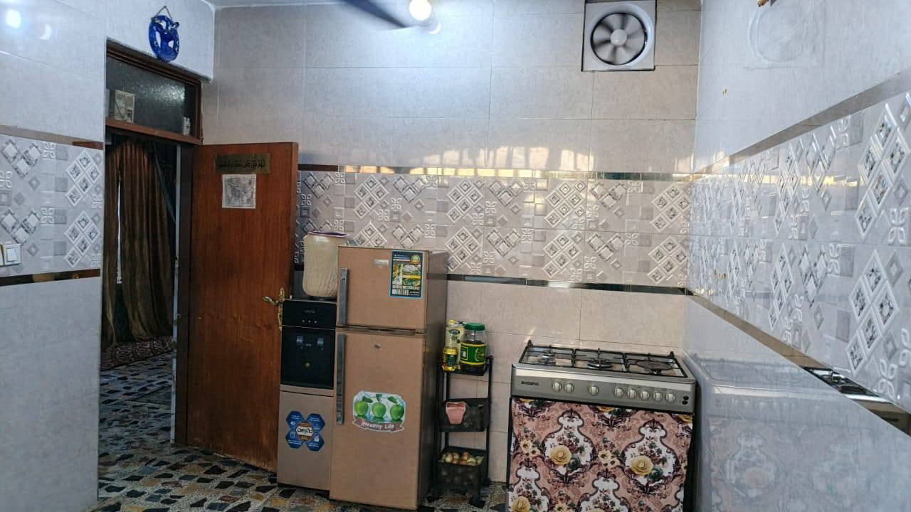 @الجميع 🏡 للبيع منزل سكني
📍 الموقع: البحث والتطوير
📐 المساحة: 150 متر مربع
🔹 الواجهة: 7.5 متر
🔹 النزال: 20 متر
🏠 يتكون المنزل من:
غرفتي نوم
استقبال (غرفة ضيوف)
صالة
مطبخ
حمام
صحيات داخلية وخارجية
✅ مناسب للسكن العائلي
✅ موقع هادئ وخدمات متوفرة
💰 السعر: 100 مليون دينار عراقي
🔹 يوجد مجال بالسعر للجادين
📞 للاستفسار والاتصال:
***********
