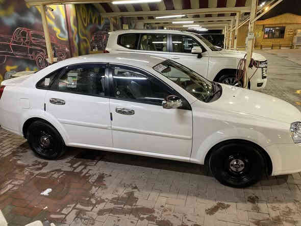 سلام عليكم 🌹 
اوبترا موديل 2010 كير أوتوماتيك بيها صبغ جامرلغ امامي اليسار واليمين بس بخ بدون ضربة  سنويه جديده رقم جديد كير و مكينه كله علشرط و سعر 78بي مجال  شرط تحويل او وكالة  سياره مابيها دينار مصرف كاملةصدرها جديد مصرف مابيه
للاستفسار.     ***********
مكان السيارة بغداد المشتل
