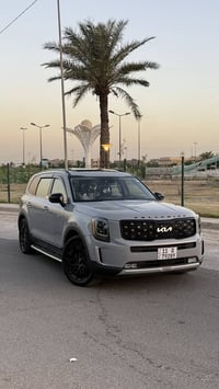 للبيع كيا تيلورايد 2022 EX Black Edition لون اسمنتي مع إضافات Black Pi...