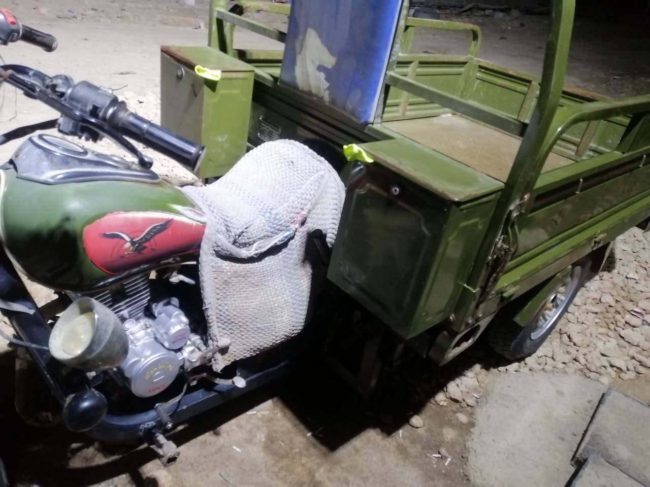 سلام عليكم ستوته للبيع نضيفه  رقم سنويه موديل 19 السعر خاص***********
