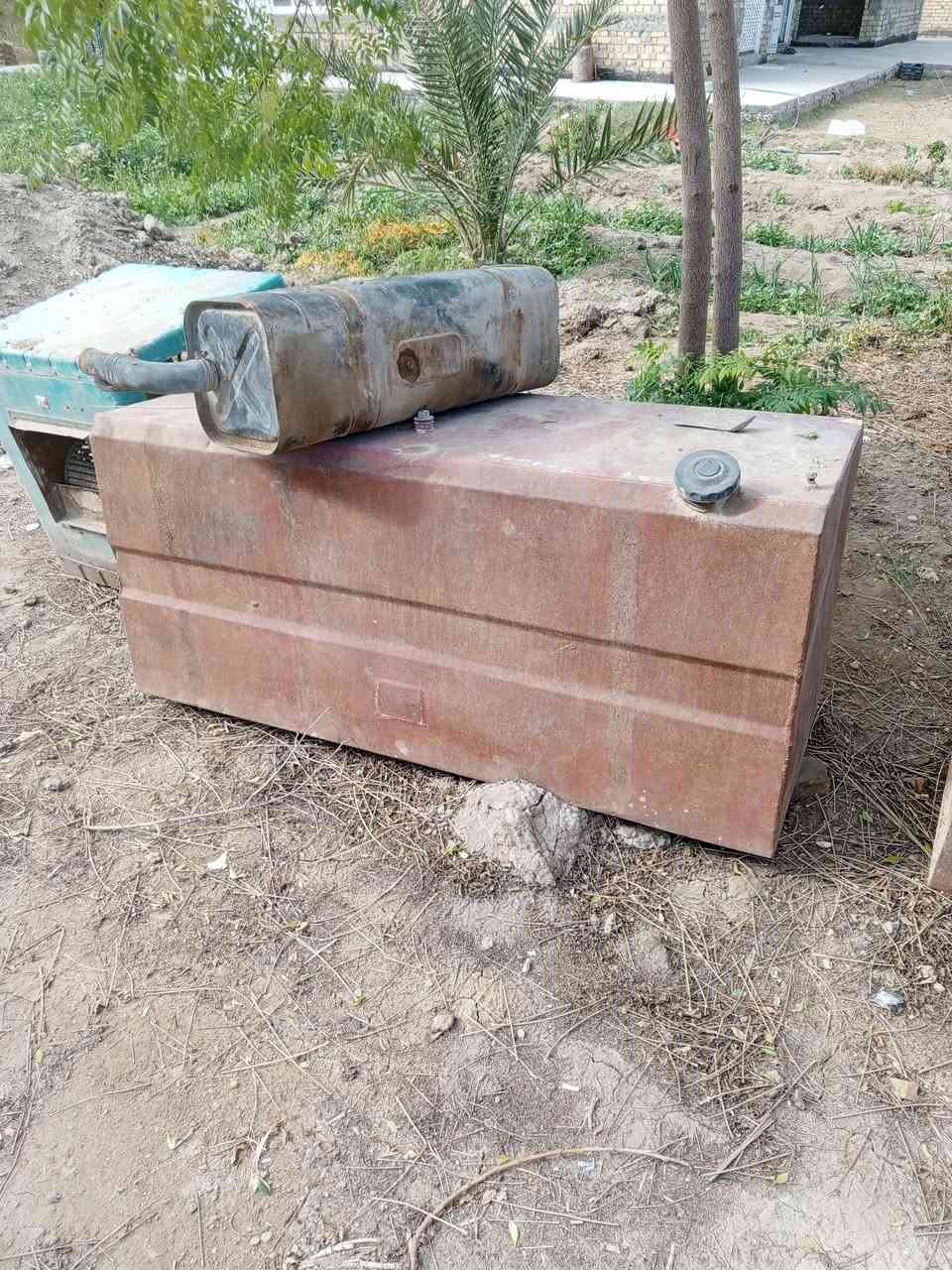 سلام عليكم 
تانكيات 3 للبيع  حديد ثقيل سعه تانكي 1000 لتر او اقل 
العنوان بابل  اليفيدنه يتصل
***********
