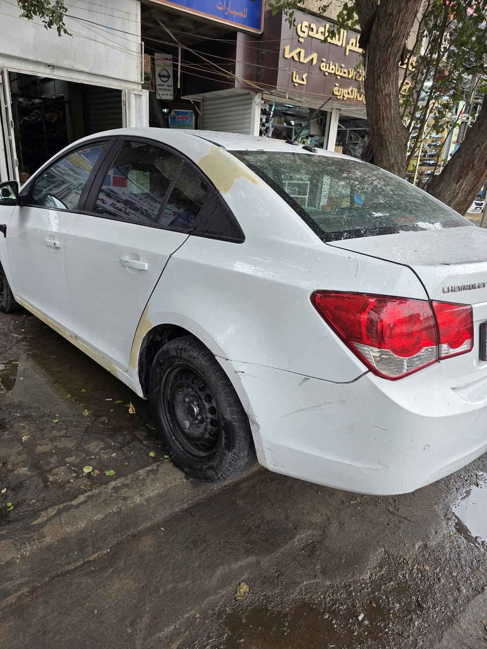 سلام عليكم اخوتي الأعزاء عندي كروز موديل 2012 ,سياره جاهزء محرك 1800 كير صدر أمامي وخلفي كله جديد رقم سليمانيه هزء جديد سنويه لغايت  28 السياره بيهه تبديل جاملغ خلفي جهت اليسر وطخه بالجاملغ اليمن السعر55وبيهه مجال  العنوان سوق بغداد مقابل وزارة التربيه والتعليم محل عمار الدبيسي ***********
