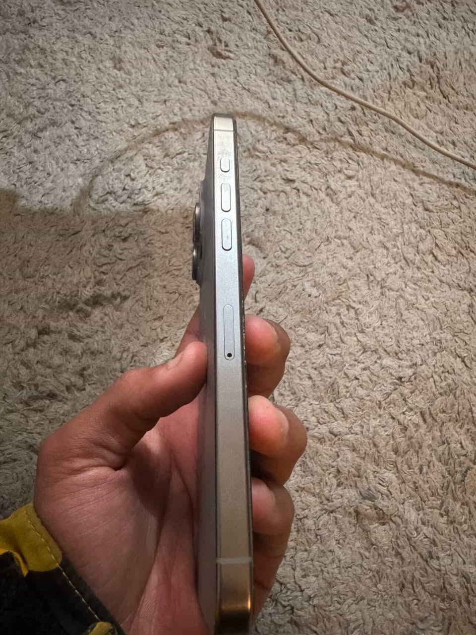 إسلام عليكم ايفون 15برو ماكس ذاكره512بطاريه78نضافه100شرق اوسط كارتونه وشاحنته الاصليه سعره مليون 150وبي مجال بصيط ***********
