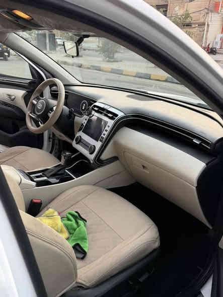 السلام عليكم……
توسان للبيع موديل 2024 باسمي تحويل ثاني يوم ارقام وهزه جديده فول مواصفات عدا البانوراما بعدهه بلزكات الشركه ماشيه 60الف حقيقي بيهه رصعتين فقط كلش خفيفات والباقي كفاله عامه من كلشي كير ومكينه مكفولات مكان السياره بغداد 

السعر 219$ وبيهه مجال كلش بسيط

للاستفسار/***********
