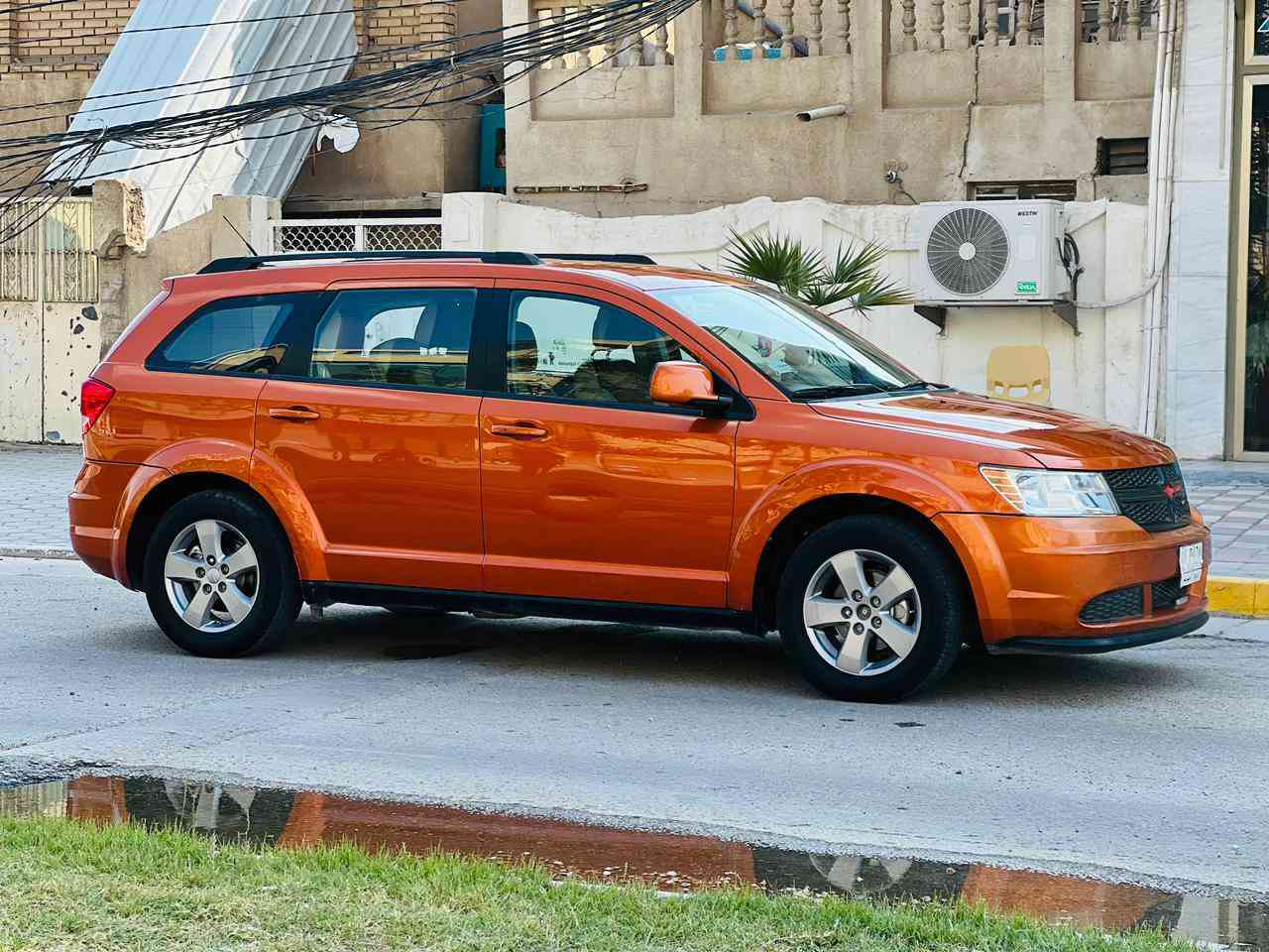 جورني مديل 2011 سعر 97قابل للتفاوض الاستفسار اتصل*********** وارد أمريكي كلين بدون حادث مكفوله كفاله عامه ضربه وصبغ وتبديل مواصفات فول عدا الفتحه بصمه تشغل بصمه أبواب شاشه  تحكم ستيرن كشنات كهربائي داخل بيجي جنطه شفط اشاير مري كهربائي حساسات امامي وخلفي مكينه 6️⃣ سلندر مكينه وكير مكفولات حداديه جديده تخم تاير تبريد تدفئه شغال رقم كربلاء مشروع وطني سنويه ل 29 مكان سياره كربلاء
