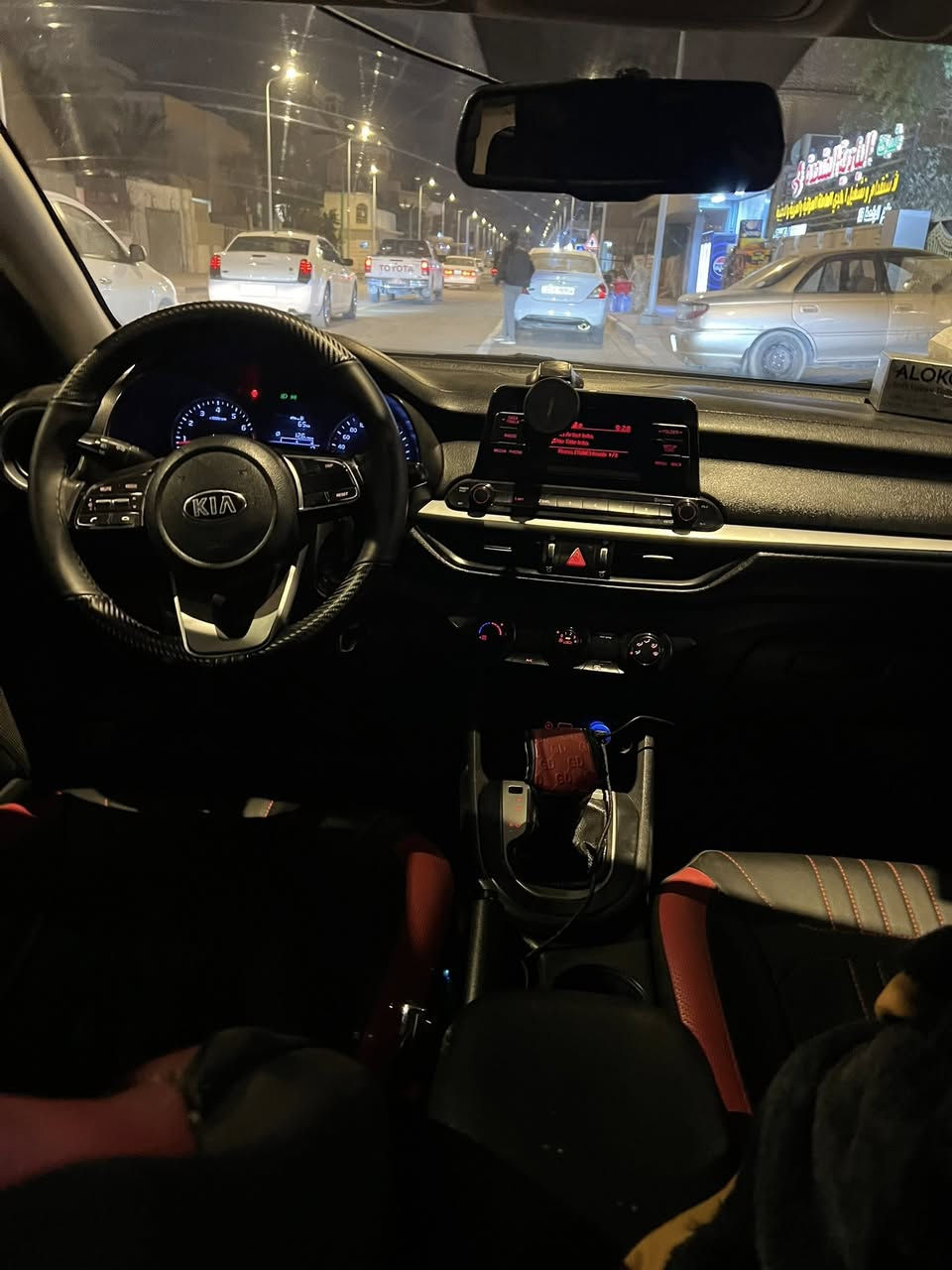 سلام عليكم عندي هاي سياره سيراتو مديل 2019 خليجي مكفوله من كلشي بيه بس بارد سياره ما ناقصها شي تخم تاير جديد حداده  جاهزه رقم جديد سعر 133 بيه مجال قليل رقم الهاتف ***********
