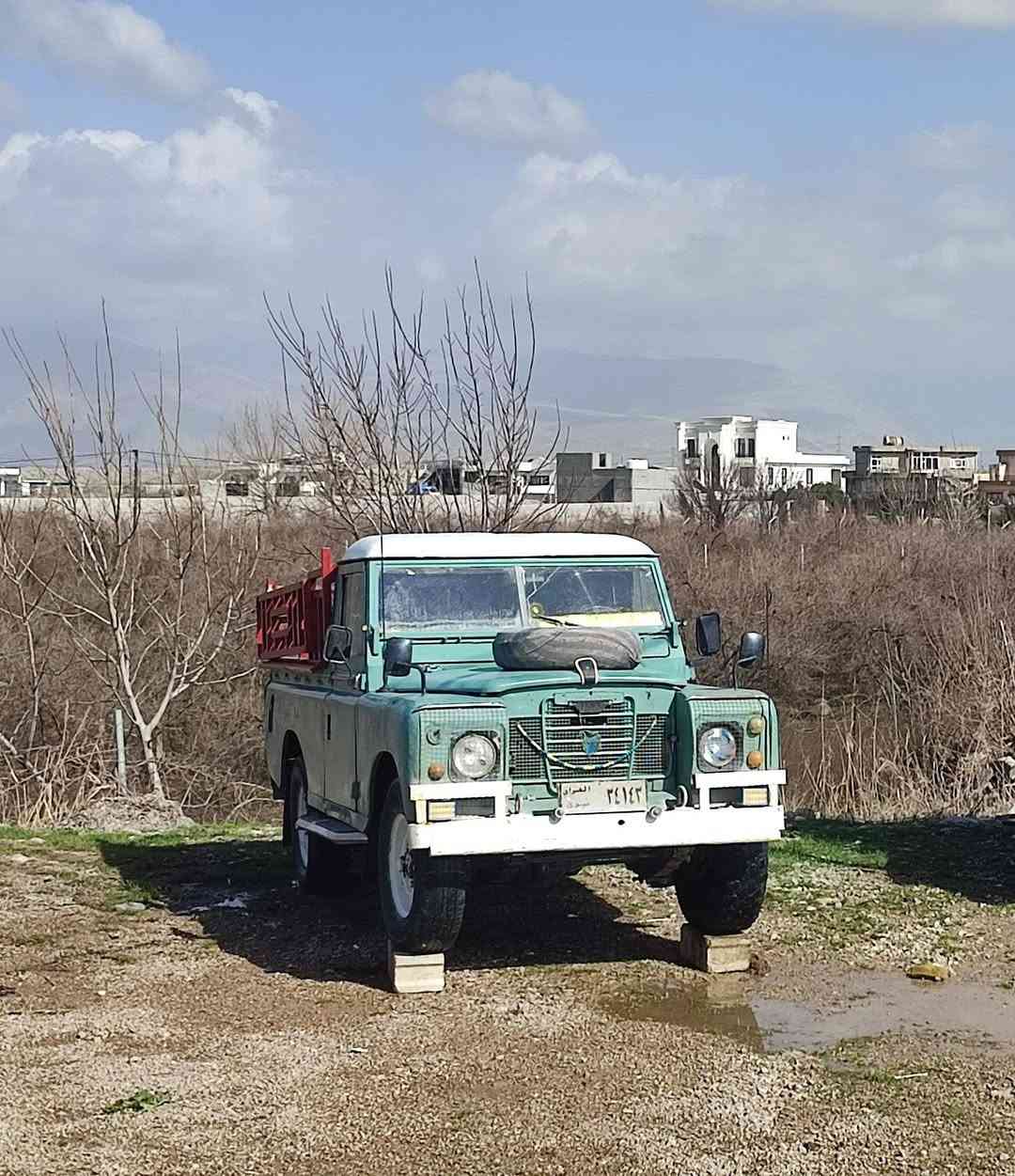 جێب پیکاب مۆدێل 1975
دەبڵ ئەکسل گێرو مەکینە ئەکسل بەشەرت  سەیارەکە ماڵی دۆستە هیچی نیە 

***********
