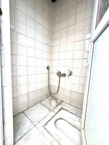 للبيع بيت 100 متر مربع واجهة 10 متر طابق و نص شارع 10 متر مفتوح على التجاري الشريط قطاع 77 حي ميسان موقع مميز يحتوي الطابق الاول على غرفة و صالة و مطبخ و استقبال و صحيات داخلية و خارجية و الطابق الثاني غرفة السعر 135 وبي مجال

للاستفسار والمعلومات الاتصال بنا ع الارقام التاليه 

***********

***********

***********

او مراجعه مكتب ألروان للوساطه العقاريه والمقاولات العامه 

عنوان المكتب حي ميسان ع الشريط قرب صيدليه الشراع 

عندك بيت عرصه للبيع راسلنه وات ساب
