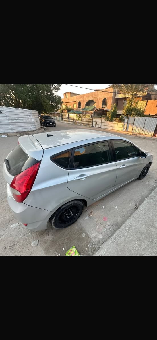 السلام عليكم سيارة اكسنت هاج باك موديل 2015 لون سلفر رقم بغداد وارد كندي السعر 90$ ورقة للاستفسار عل رقم 
***********
