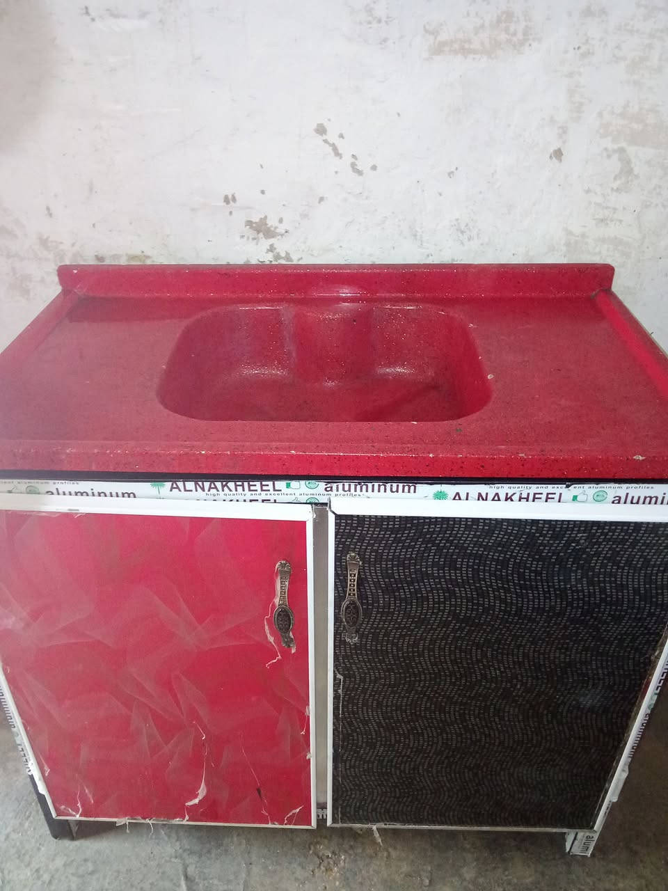 اسلام عليكم اغراض للبيع مكان مسيب الاتصال برقم ***********
