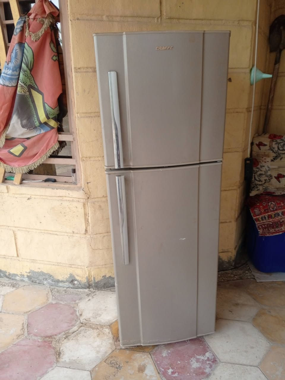 سلام عليكم  اخواني ذلجه لبيع و مجمده لبيع سعر ذلجه 200وبيه مجال
ول مجمده سعره 200وبيهن مجال  رقم ***********
