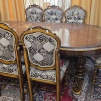 ميز طعام • كراسي • للبيع