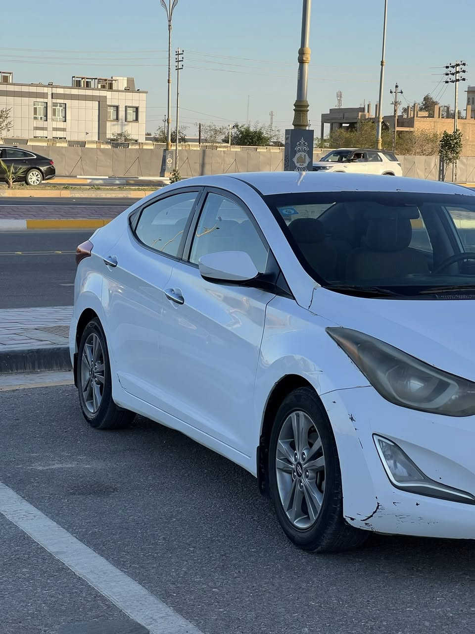 السلام عليكم النتره موديل 2016 وارد امريكي
ضربتها البنيد وربع الجاملغ الايمن بيها صبغ بالجنطه بدون ضرر مكان السياره كربلاء السعر 110 وبيها مجال ***********
