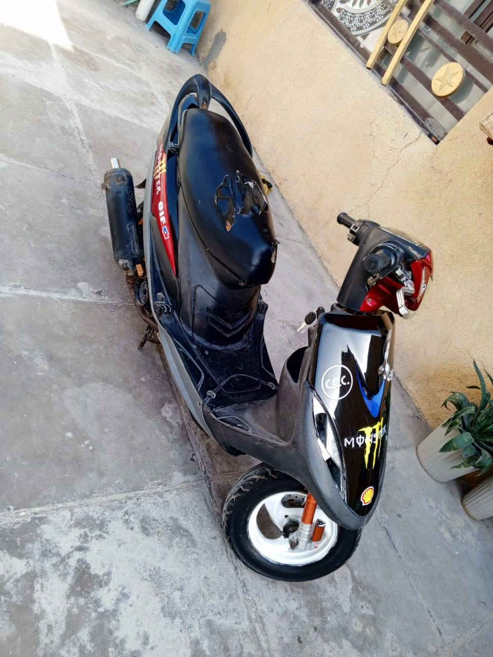 ملاحظه دراجه بيها تبخير بل دوس القوي 
سلام عليكم دراجه ماكس عدله ياباني 2003 دراجه شغاله سلف هندر ابي وقت بيها تزويد رياضي دبل امامي وياله وشيال ويدات وقطره مال دهن رياضي تايرات جدد امامي وخلفي دراجه شغاله كهربائيات شغاله سلف هندر وبك لايت ودشبول صالنصه رياضيه FM دراجه مفتوح بوشه 49 مكينه ناعمه السعر 350 وبيها مجال مكان كربلاء حي الغدير حديقه الياسمين متواجد *********** و متواجد ماسنجر
