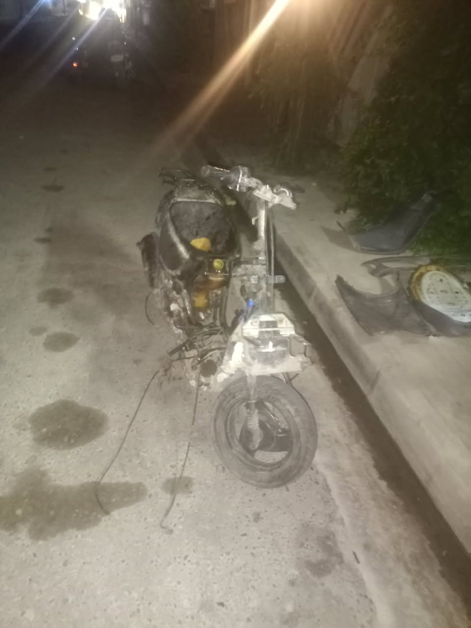 ماطور ابوسله جبيرة
ماطور كامل كشر وترايش ودشيول وسله كامل
وشاصي شرط مابي لحيم عقل وكتف كامل فقط يحتاجلة كويل 
دبلات شغال كابريتر اصلي
سعر١٠٠الف. قفللل ماطور شرط شغال


**إذا كنت صاحب هذا الإعلان وتريد حذفه لأي سبب، رجاءا أرسل رسالة إلى الدعم الفني**