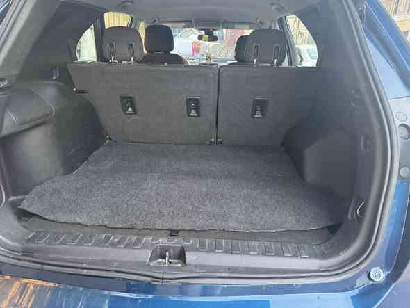 كوينكس موديل ٢٠٢٠ LT معروفه مواصفات  حادث جاملغ وبنيد كفاله شواصي ولغود بيه صبغ ٣ قطع ابيع احزام لان بيه بخات مال شخوط 
تبريد قطعتين تخويل ثاني يوم 
ابيع ١٣٠ وبيه مجال مكاني بغداد حي جهاد 
*********** بيه وتساب وتدللون
