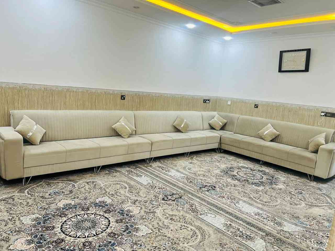 ئەم تاقمە بۆ فرۆشتن دەستکردە زۆر زۆر تازەیە تەبڵەیشی لەگەلە شوێن کەلار سعری٣٥٠ قفل معمەلەی نیە


**إذا كنت صاحب هذا الإعلان وتريد حذفه لأي سبب، رجاءا أرسل رسالة إلى الدعم الفني**