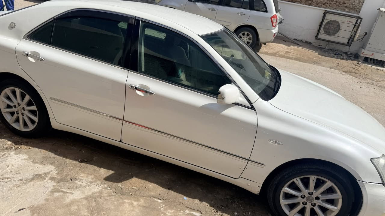 شاهينه أدوات  للبيع بيهه كصه
السياره جديده بمعنه الكلمه 
والتسجيل نفتح وسعرهه بلاش 
تبريد ثلج حداديه خير من الله دواخل جديده كارتون 
السعر 40 ورقه وبيهه مجال حك الجيه 
***********
مكاني البصره
