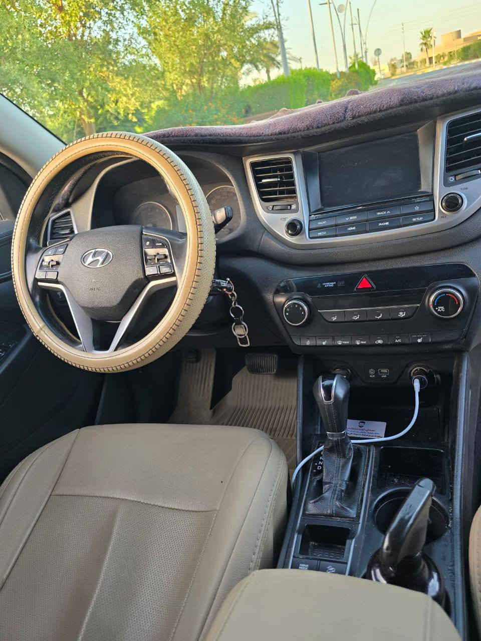 للبيع ..نقد بدون اقساط بسعر158$..
توسان  لون اسود 
 مواصفاتvip 
 تبريد قطعتين …
مودات قياده 🛑
مانع انزلاق ❗
دفع رباعي 🚘
مري حساس 
تحكم شاشه 
للايت لد
كشنات تدفئه 
استيرن تدفئه 
محرك 2000 GDi ممفتوح وضع شركه بدون عيب
كير اوتوماتيك  بدون عيب

تحكم ستيرن

حساسات خلفيه
بروجكترات
4دسك وABS
نظام ايكو
نضام اسبورت 
سياره جديده ونصبه فول وترتيب ونظافه 
( محرك/كير/تبريد/تدفئه/كهربائيات/صدر ) كلها توب متحتاج اي مصرف 

🔺السياره بيها صبغ بس راس البنيد  مكفول بدون دواخل ايبرباك استيرن فقط طاك راجع سستم❗

🚦رقم أربيل 22 دولي  /سنويه جديده لل2028/شرط التحويل 

🎗️مكان تكريت 
ه‍ـ***********
